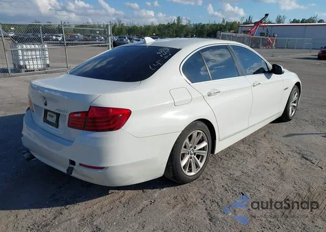 2015 BMW 528I z USA, uszkodzony, nr VIN WBA5A5C50FD524884